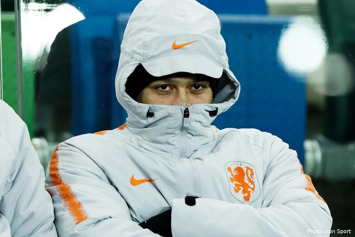 ol memphis depay a deja failli perdre le brassard icon 401728318270651