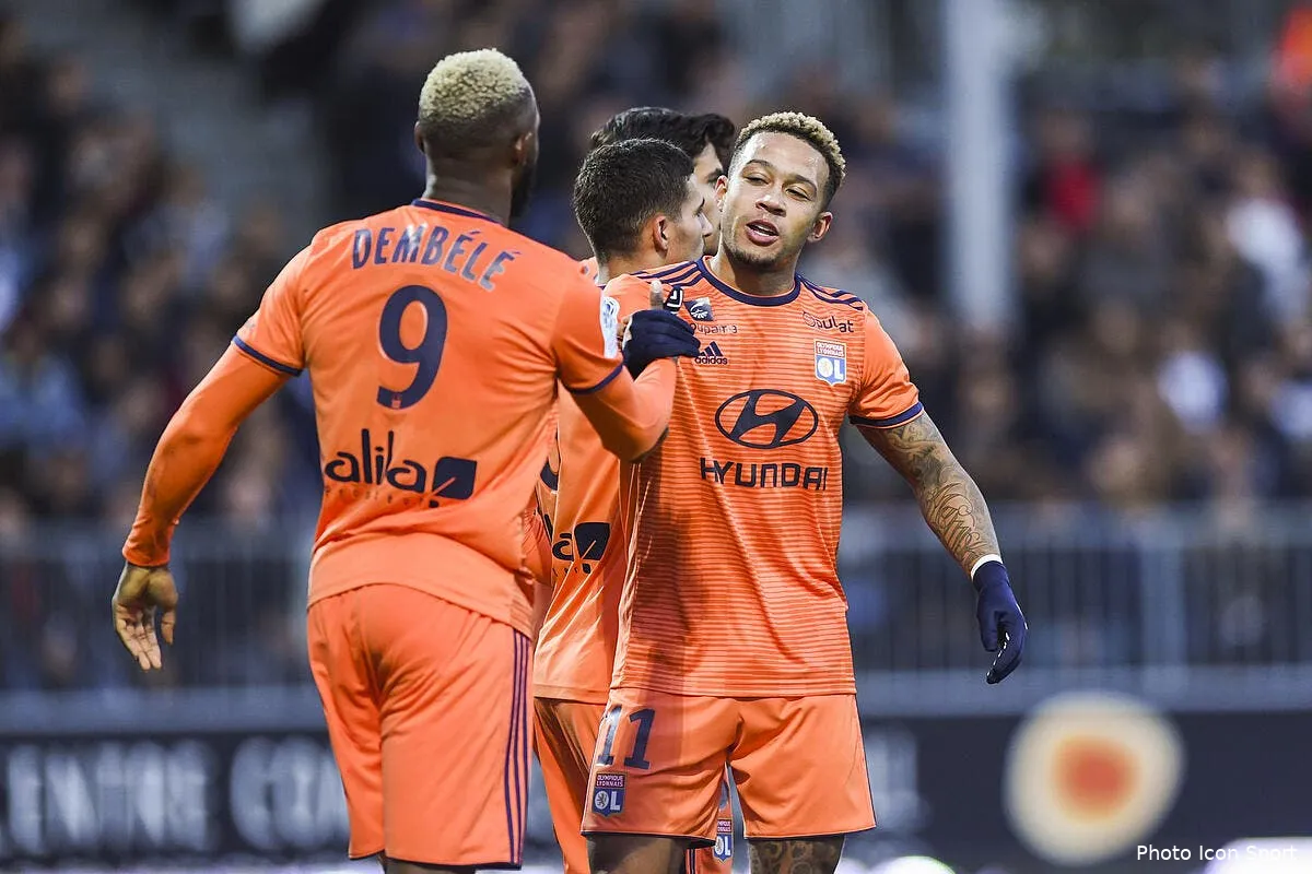 ol memphis depay a repondu a genesio puydebois applaudit iconsport icon alc 271018 45 18234471