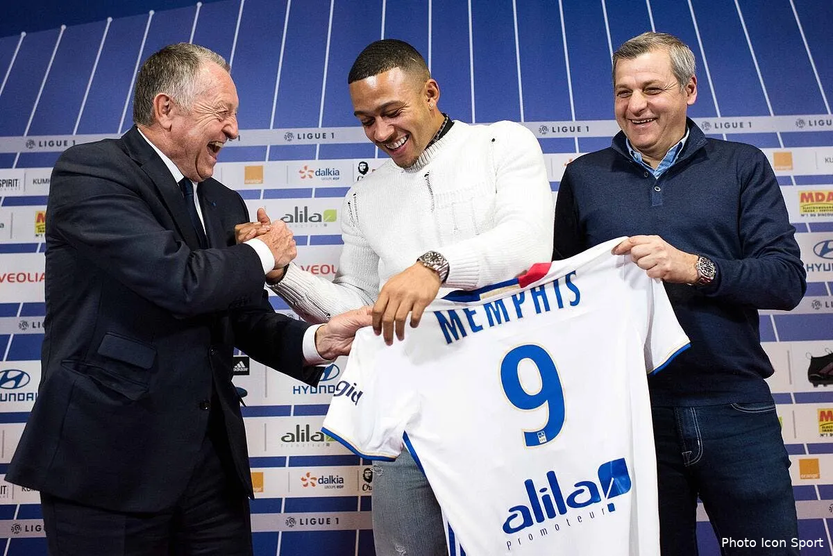 ol milan a peur d aulas l attaque pour depay repoussee iconsport laf 200117 01 03221259
