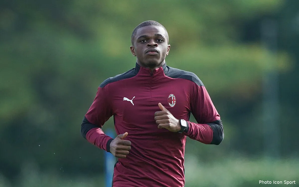 ol milan cartonne sans lui kalulu sur le depart icon lp 11841792298225