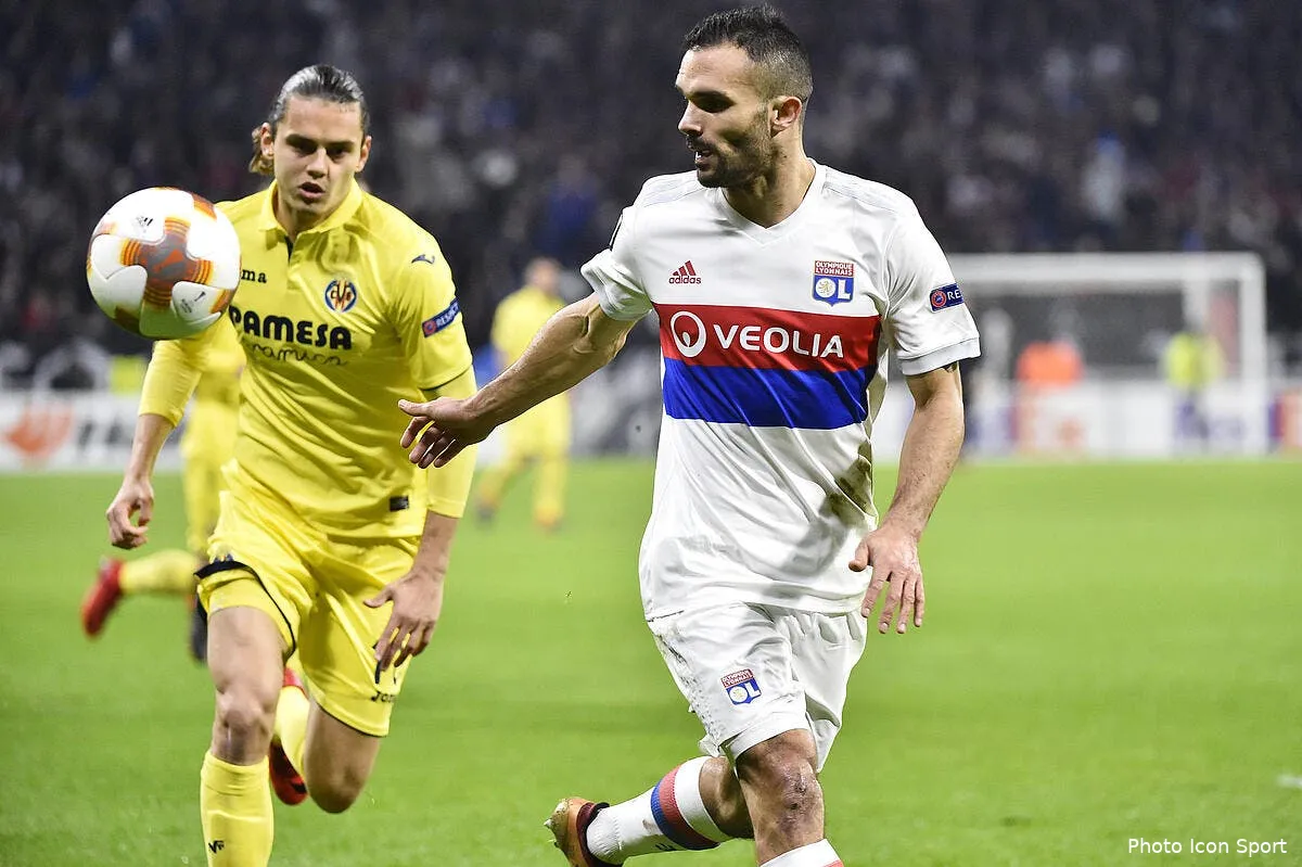 ol morel limite scandalise par l ol iconsport icon laf 150218 13 021210725