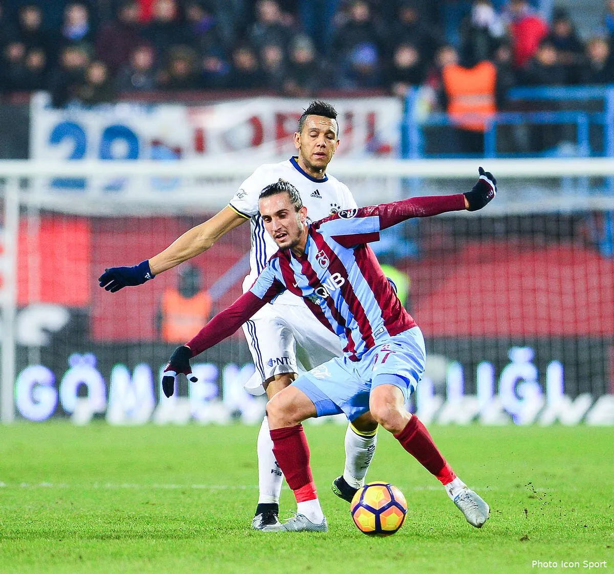 ol mu arsenal le dossier yazici se complique iconsport ses 261216 931 01187621