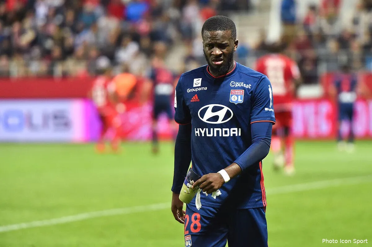 ol ndombele vendu aulas joue la montre pour une raison icon poy 260918 02 05256915