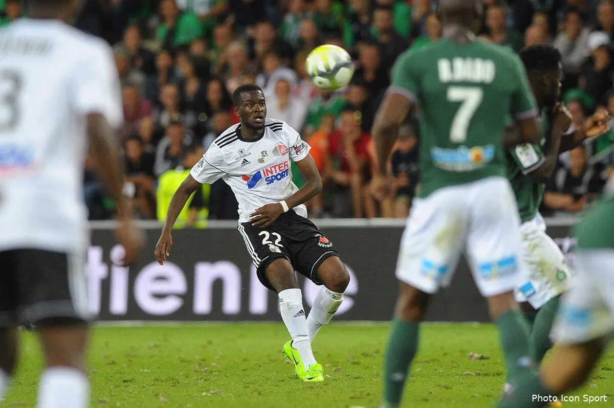 ol non lyon n a pas abdique pour ce milieu prometteur iconsport icon fer 190817 10 102191191