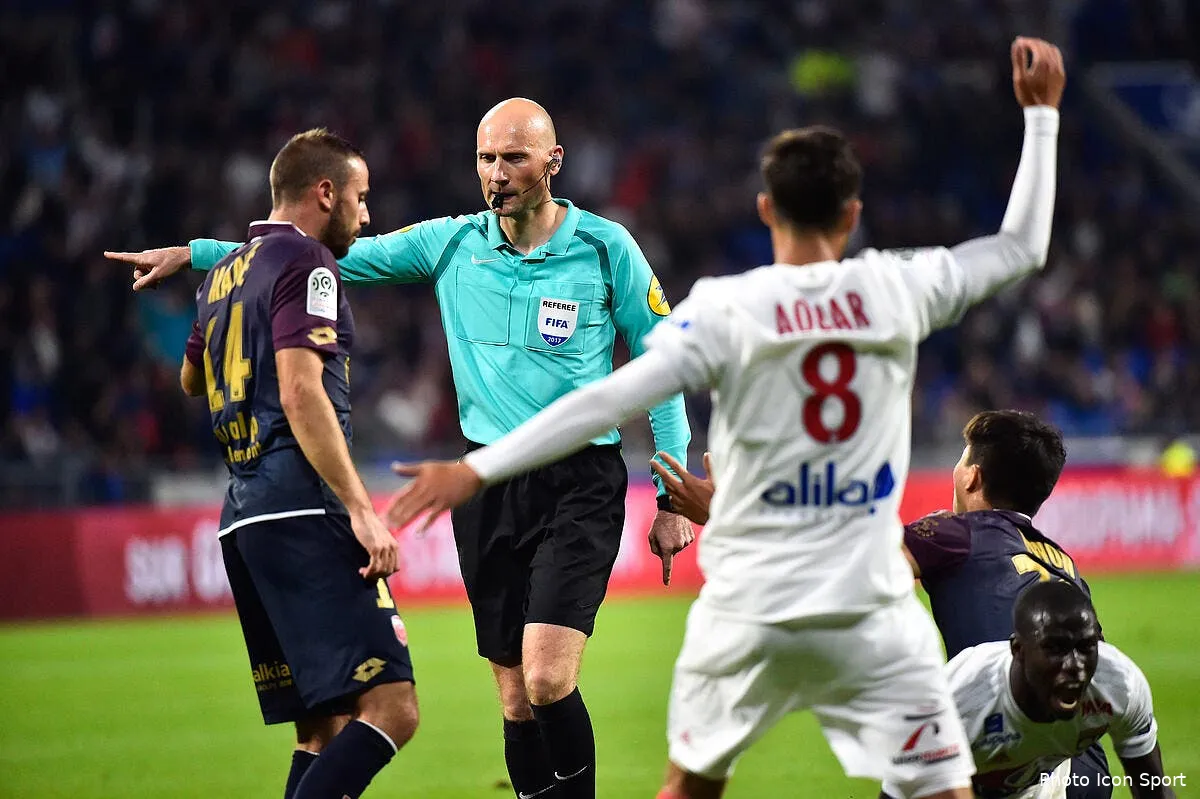 ol om le concours sur les penaltys obtenus ca gonfle daniel riolo iconsport icon laf 230917 12 10205423