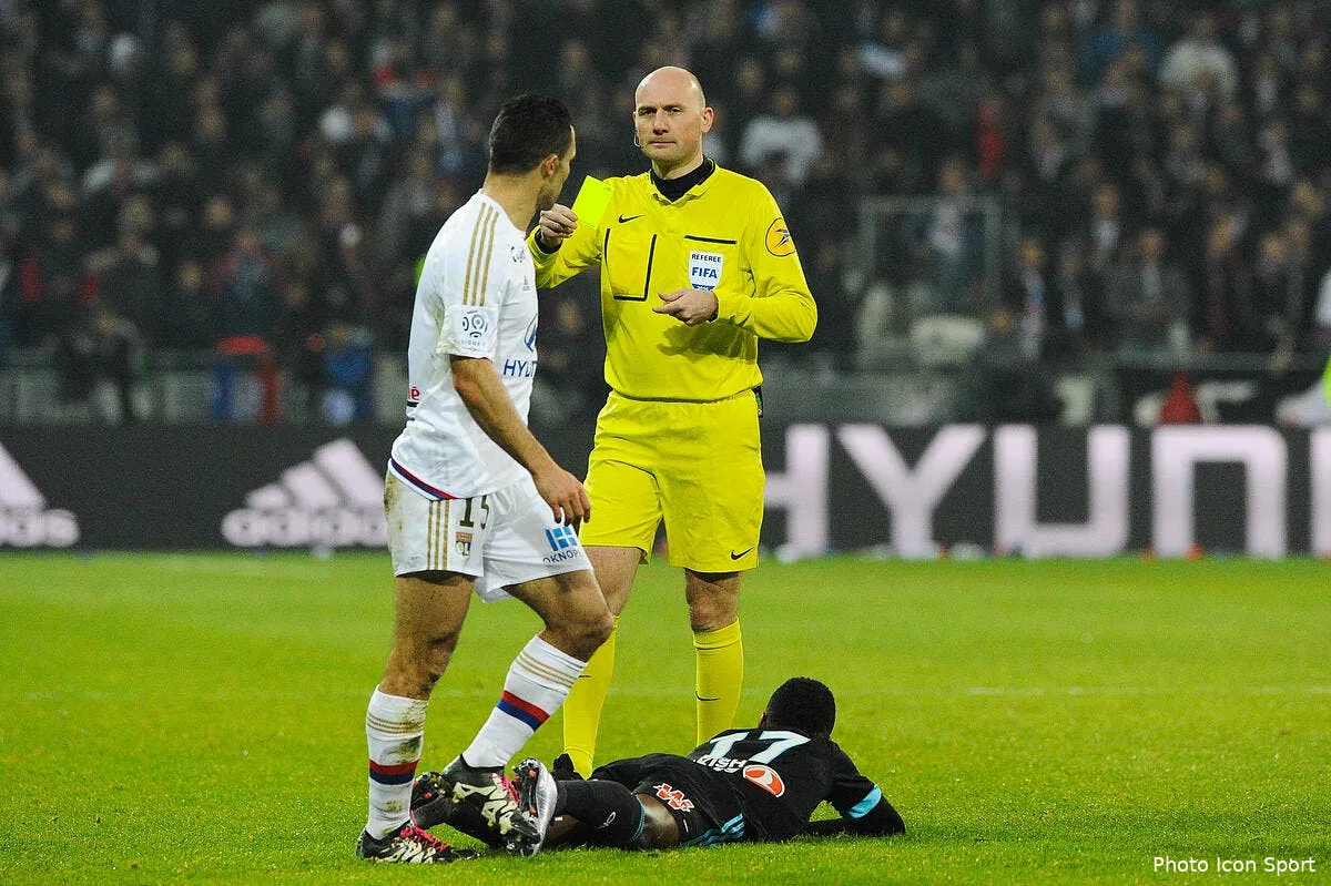 ol om morel s est venge d un coup de coude et avait prevenu iconsport jpt 240116 08 25131655