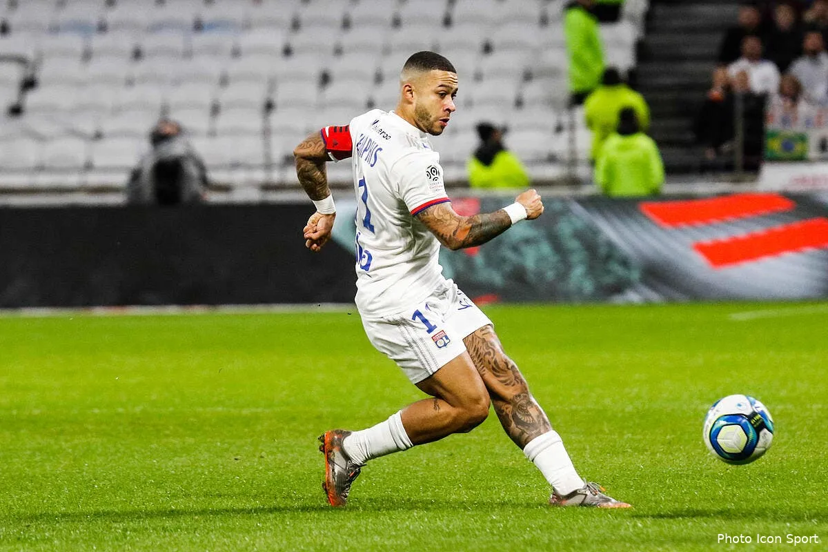 ol opere de son genou a rome memphis depay poste un message icon bia 151219 78 66273303
