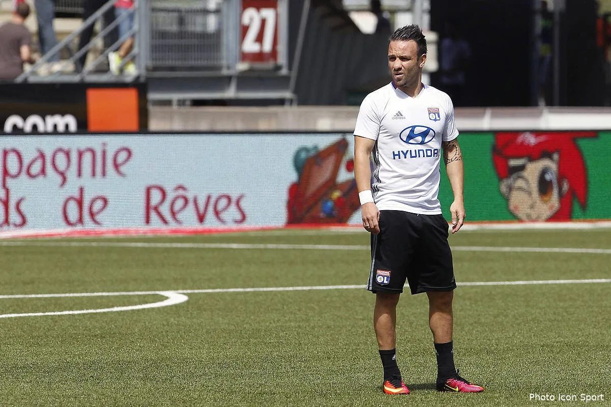 ol pas de valbuena contre bordeaux iconsport mrv 140816 29 54154214