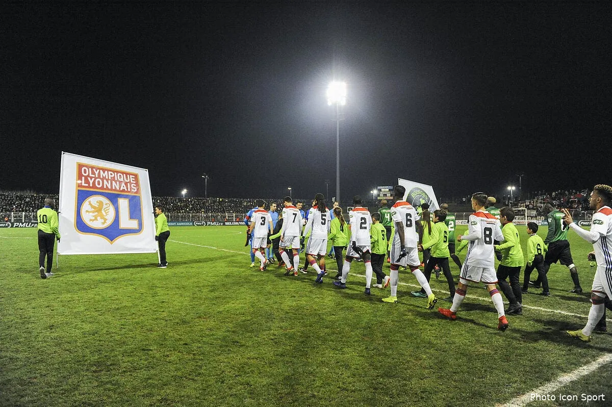 ol pas touche a nos salaires les lyonnais accuses icon alc 050119 45 50283491