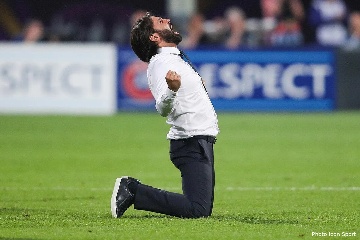 ol pedros glisse des mots doux au president aulas iconsport icon gep 240518 93 49219935