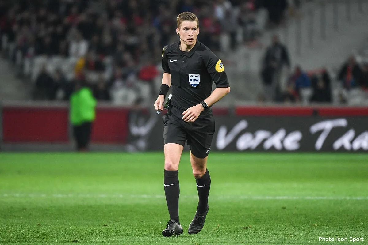 ol penalty pour lyon letexier dit non et se fait pourrir icon dib 280418 11 58239897