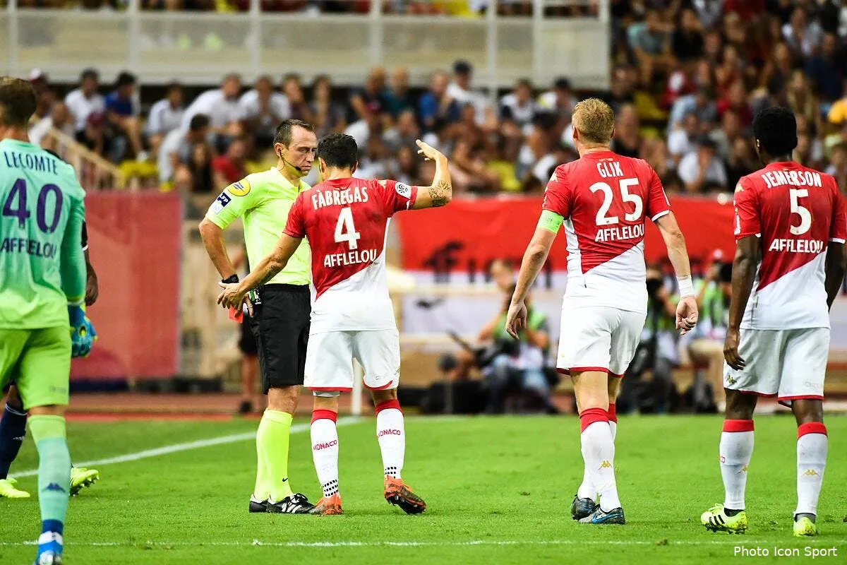 ol pierre menes tue le debat sur l expulsion qui a aide lyon icon zua 090819 02 12261161