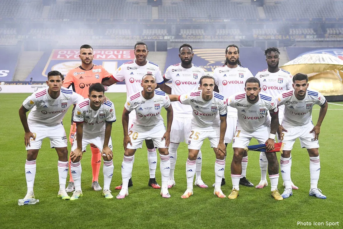 ol pierre menes va etonner les supporters de l ol icon ab17687290583