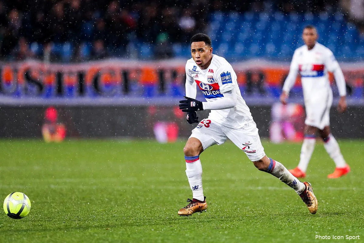 ol placardise par genesio il ne s attendait pas a ca icon blo 040318 11 21230253