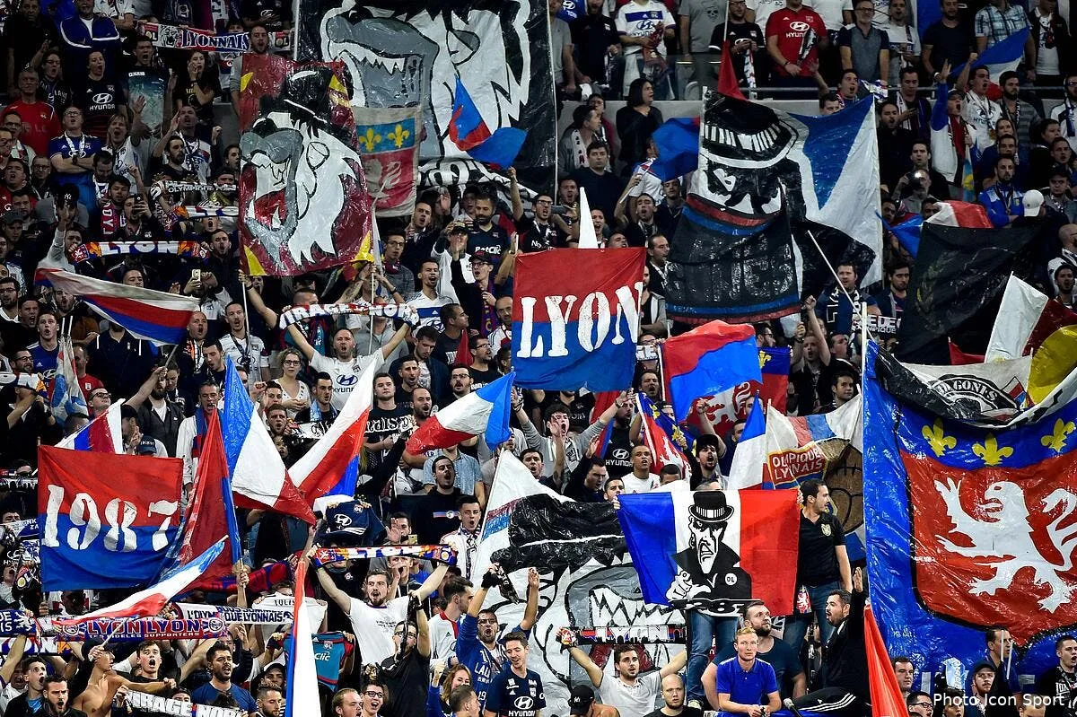 ol plus de 500 fans de l ol a everton iconsport icon laf 280917 08 52196701