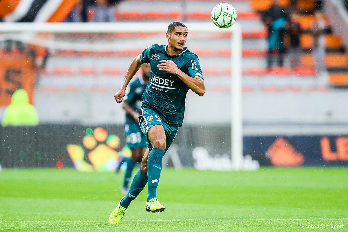 ol pour 5 me lyon a trouve son defenseur central en l2 maxence lacroix284903