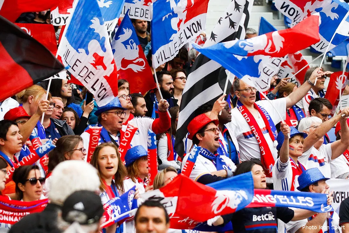 ol psg les ultras font trembler le foot feminin icon bia 210419 08 05270149
