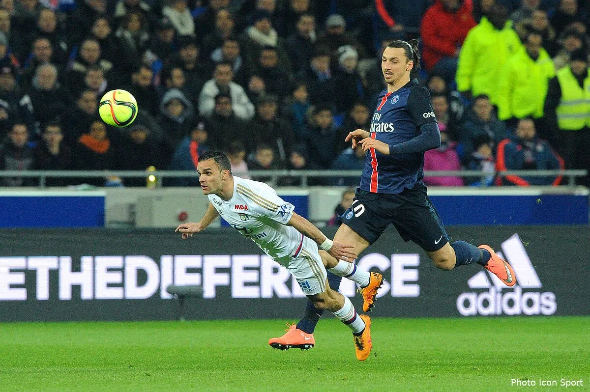 ol psg pierre menes applaudit l ol et egratigne laurent blanc iconsport jpt 280216 05 55135182
