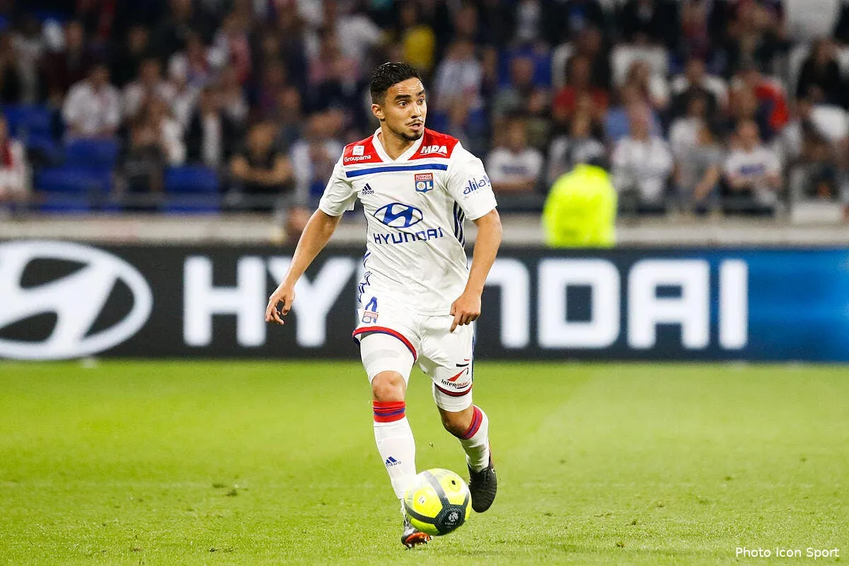 ol rafael refuse d etre le lateral sacrifie au mercato par l ol iconsport icon bia 190518 08 44228645