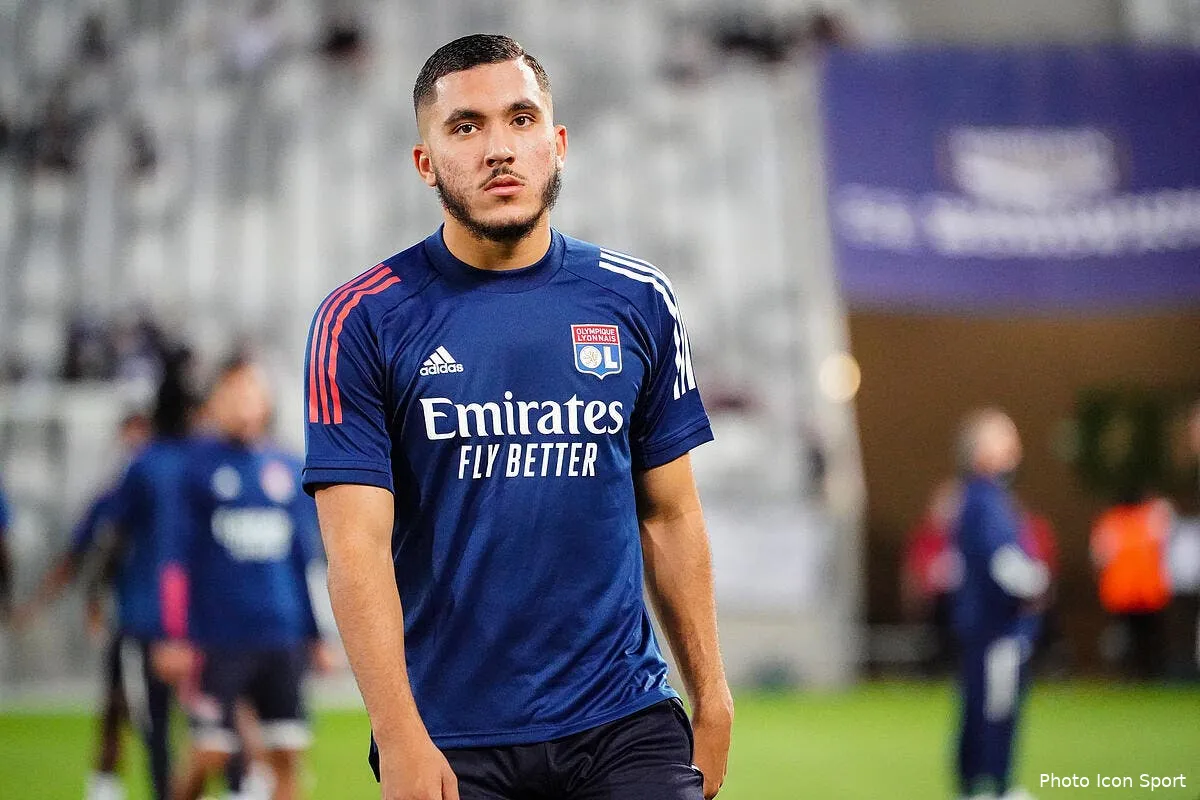 ol rayan cherki titulaire rudi garcia dos au mur icon 200911p026891294287