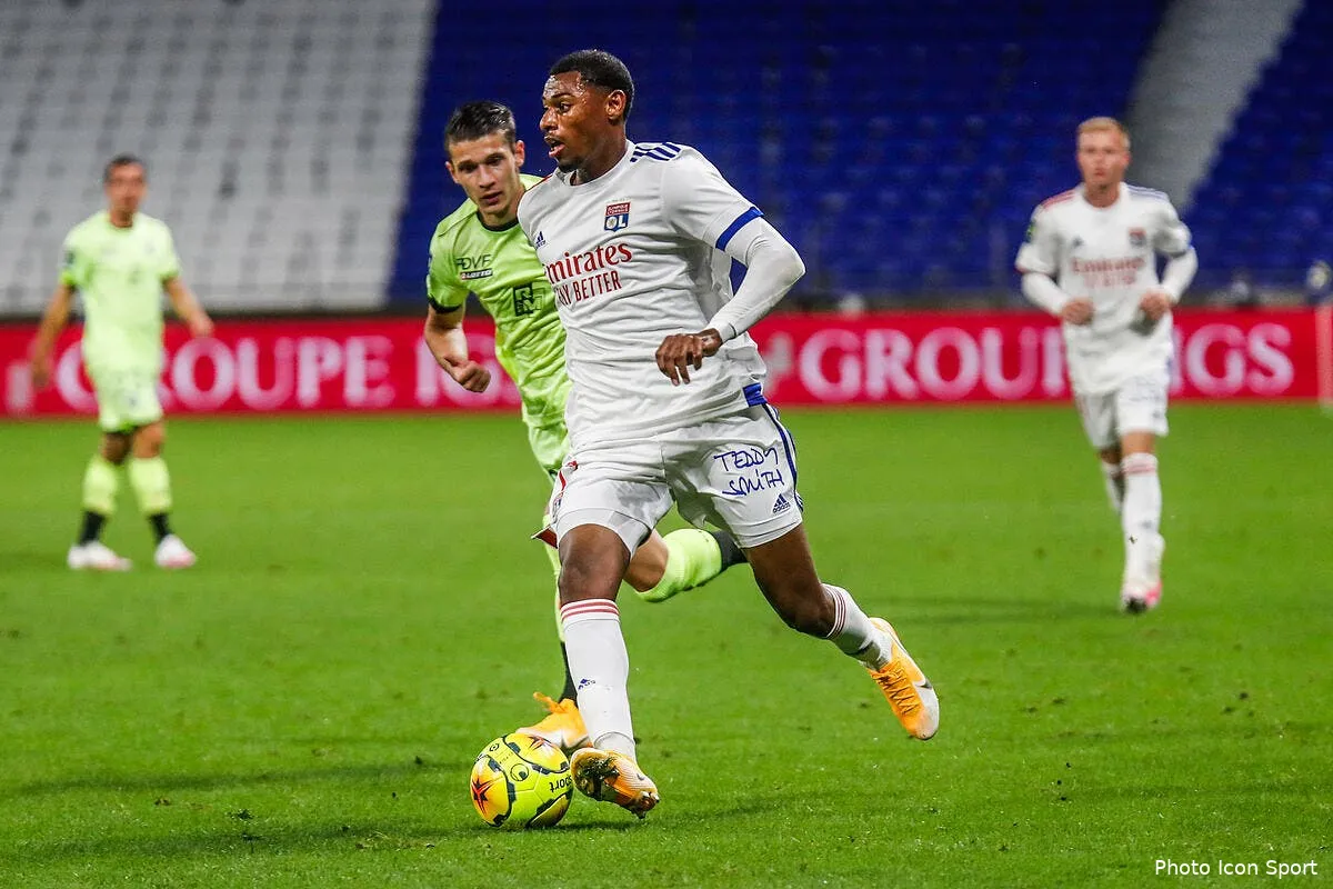 ol reine adelaide le vrai scandale du mercato icon 25i5873 copie295723