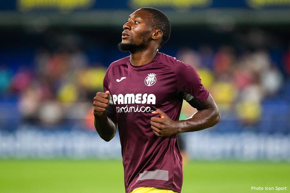 ol ridicule lyon se fait lyncher au mercato icon oa19602 006275019