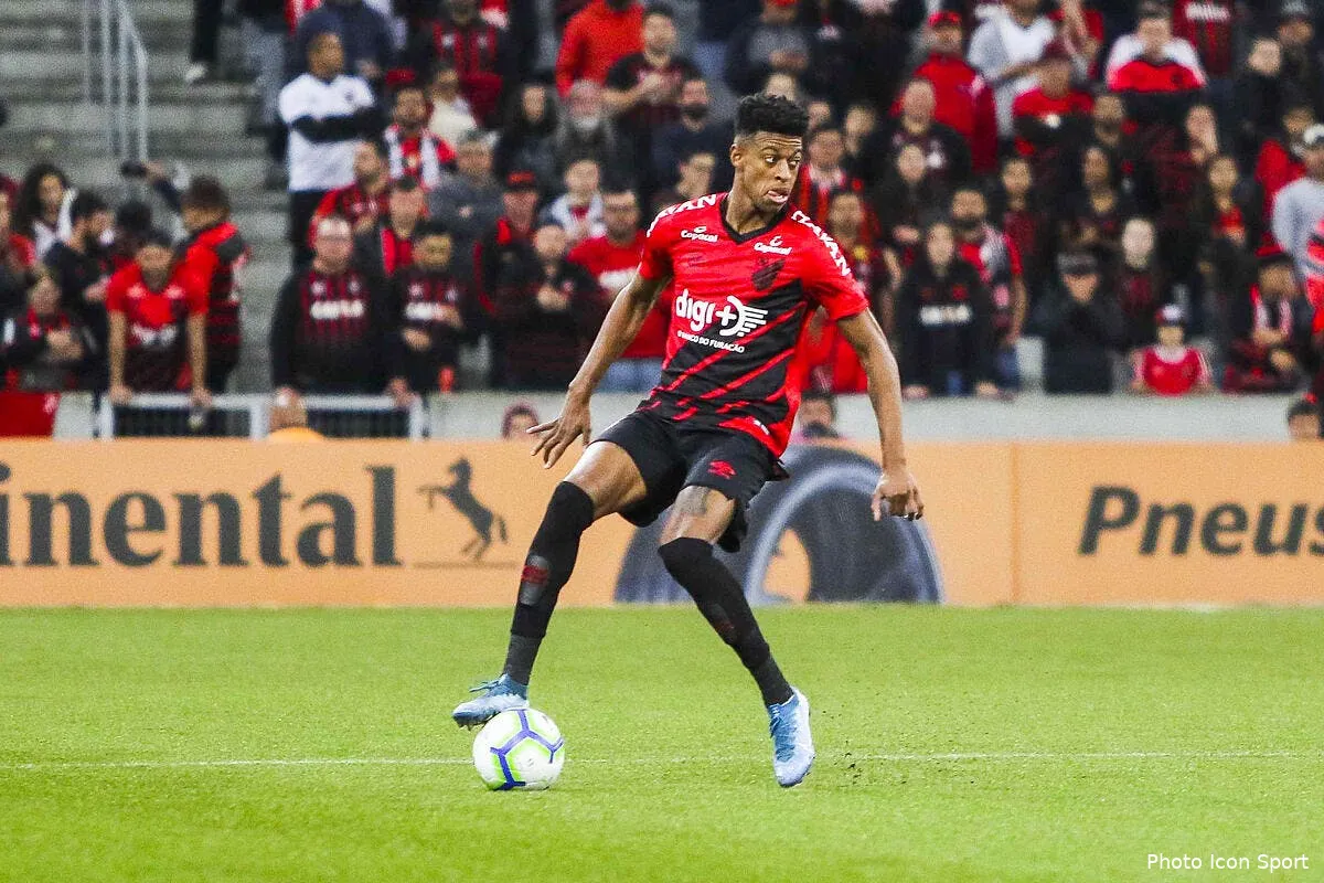 ol rodson bambu un guimaraes n 2 a lyon icon af820190904013284415