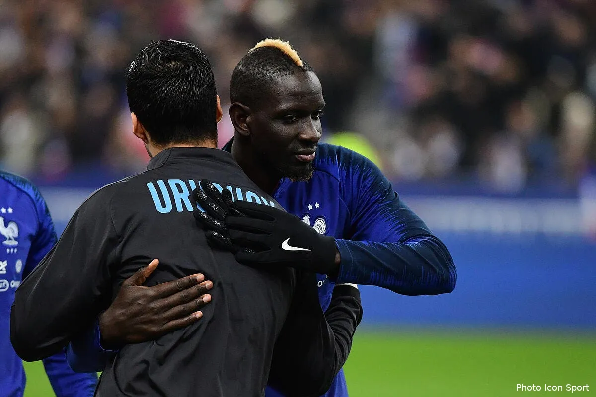 ol sakho a lyon un enorme ecran de fumee icon win 201118 01 70787286165