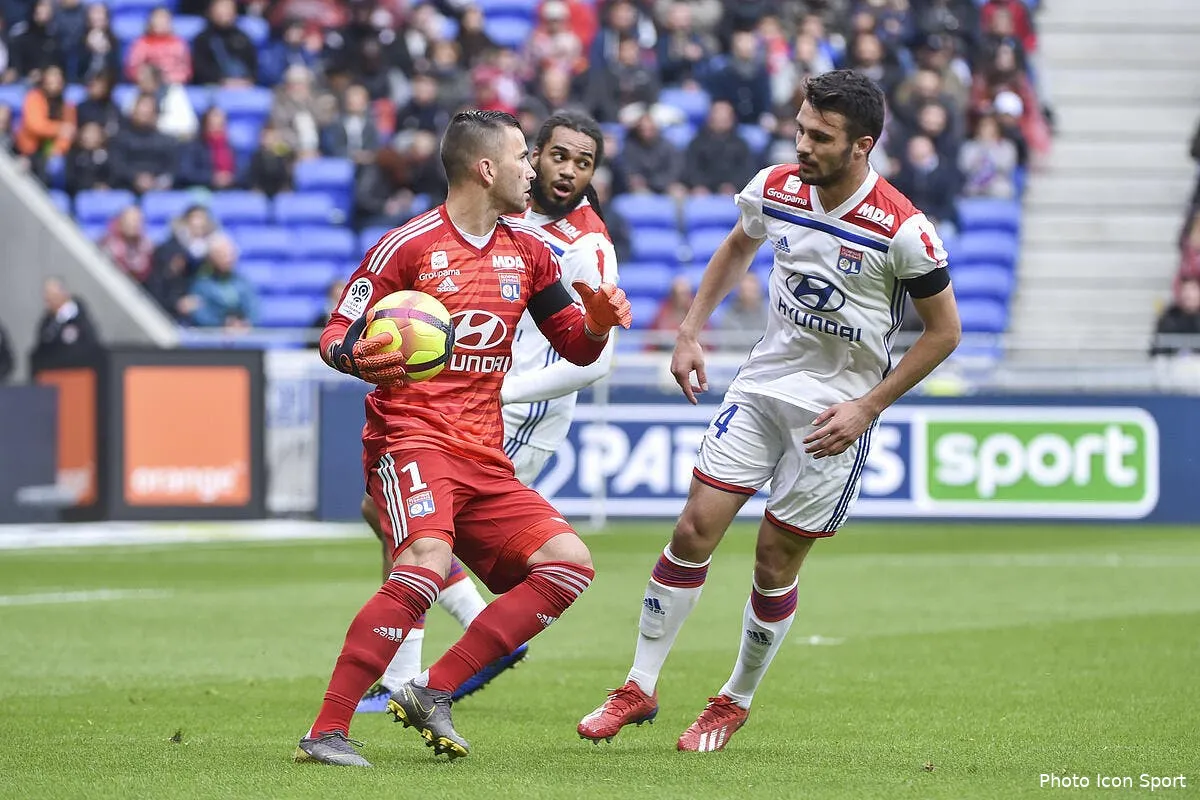 ol si lopes s y met aussi ca devient tres grave pour lyon lopes 19251029