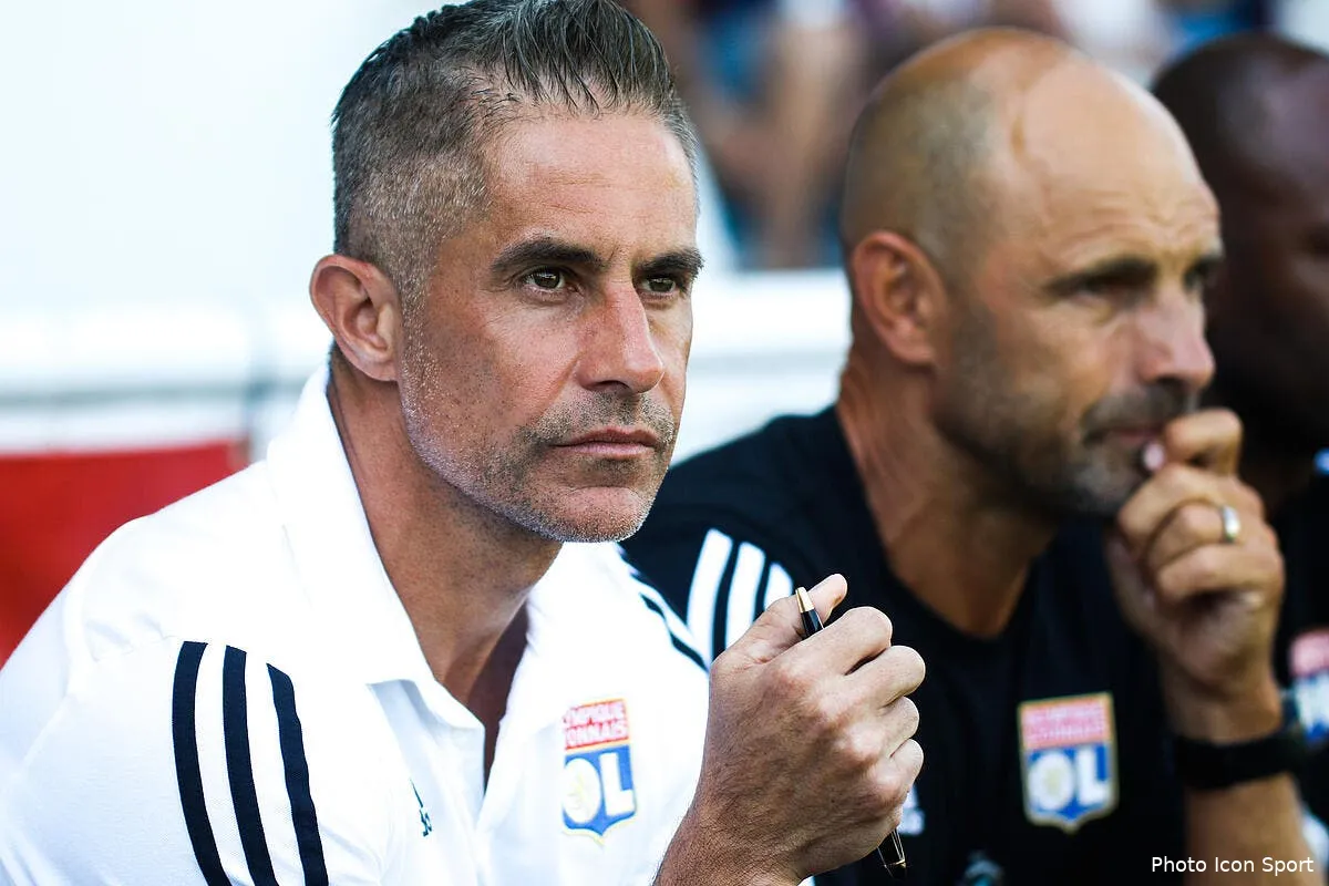 ol sylvinho reclame un defenseur et un milieu au mercato icon bia 130719 01 11260817