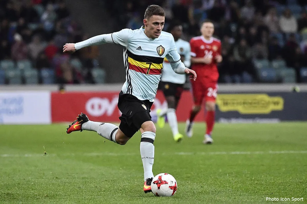 ol thorgan hazard a tape dans l oeil de l ol au mercato iconsport blg 280317 01 06184531