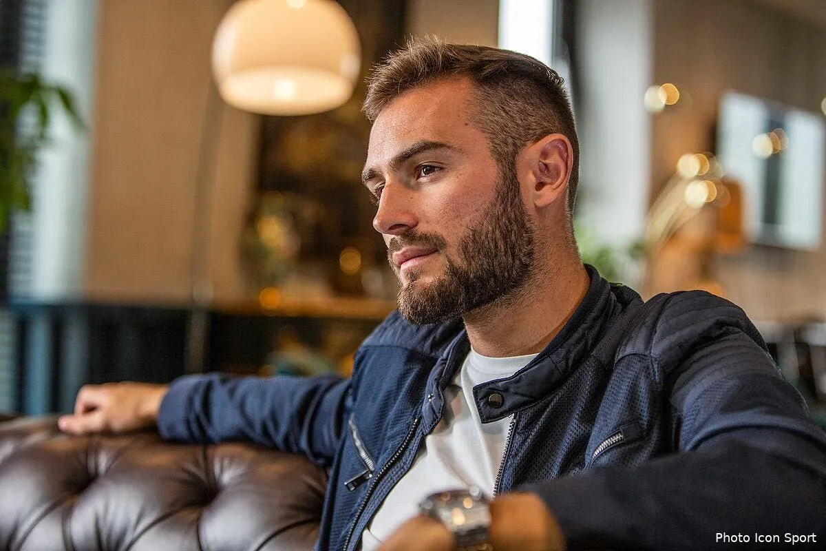 ol tousart attendu a berlin officialisation sous 24h icon bia 171019 08 47276511