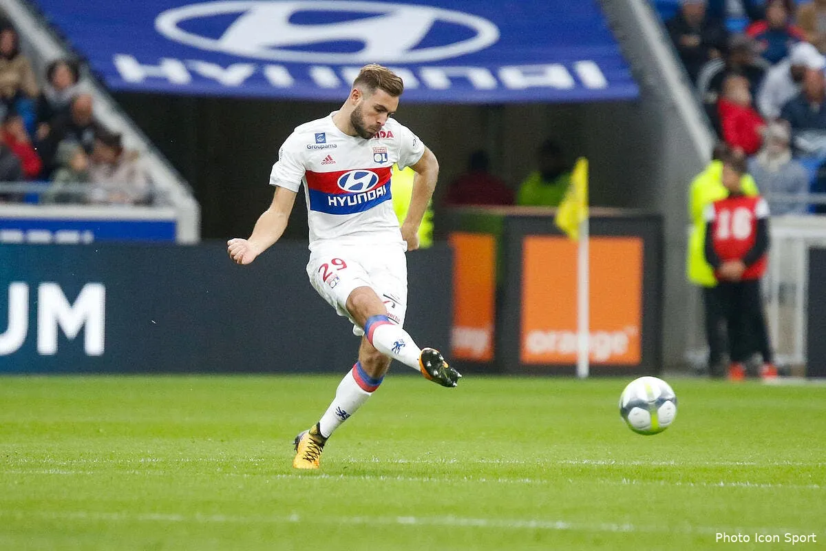 ol tousart en a encore sous le capot a lyon iconsport icon bia 291017 05 13199623