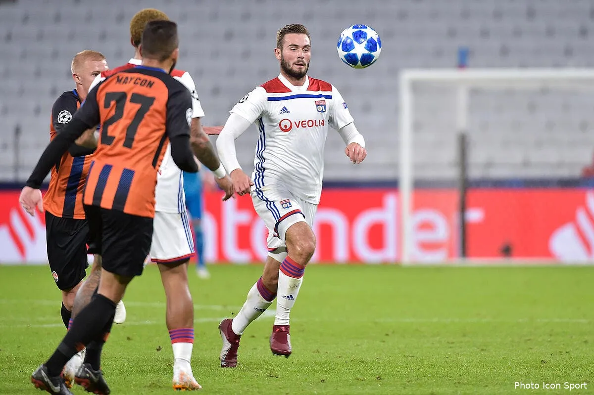 ol tousart veut faire une gonalons a lyon ou pas iconsport icon laf 021018 93 20232481