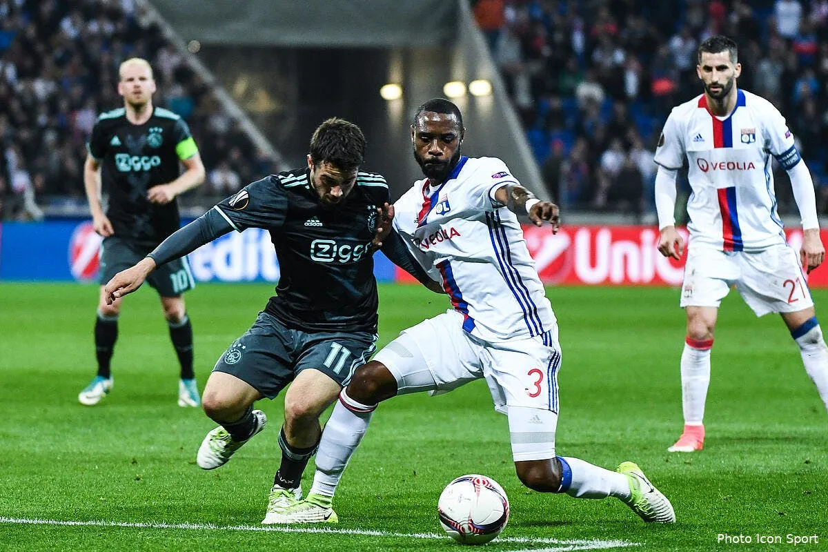 ol trois defenseurs sur un siege ejectable au mercato iconsport dib 110517 101 80184379