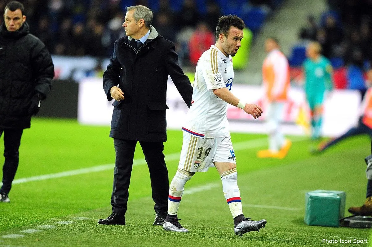 ol un accord pas si secret pour titulariser valbuena a lorient iconsport jpt 030216 05 42138318