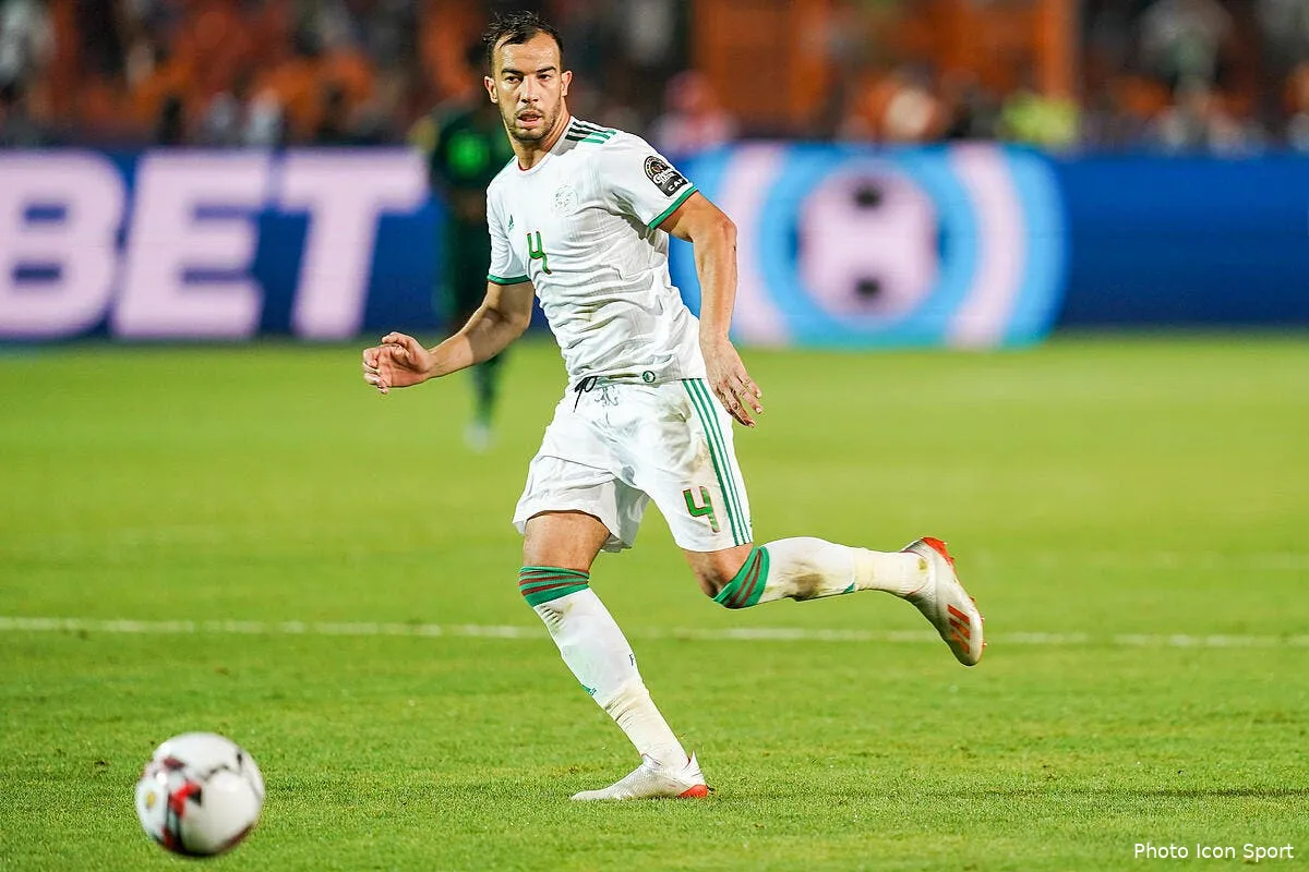 ol un defenseur algerien debarque lyon frappe fort icon ped 140719 22 37296061