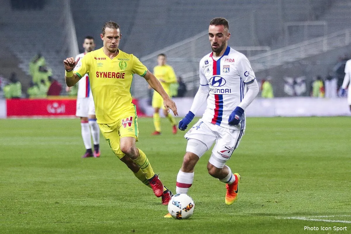 ol un depart surprise pour un milieu de terrain iconsport lem 301116 17 87165756