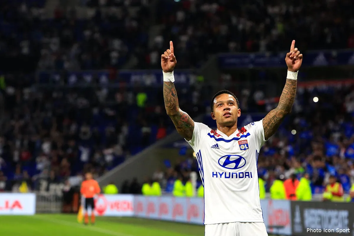 ol un duel de geants pourrait faire partir memphis depay de l ol iconsport icon bia 190518 02 25220419