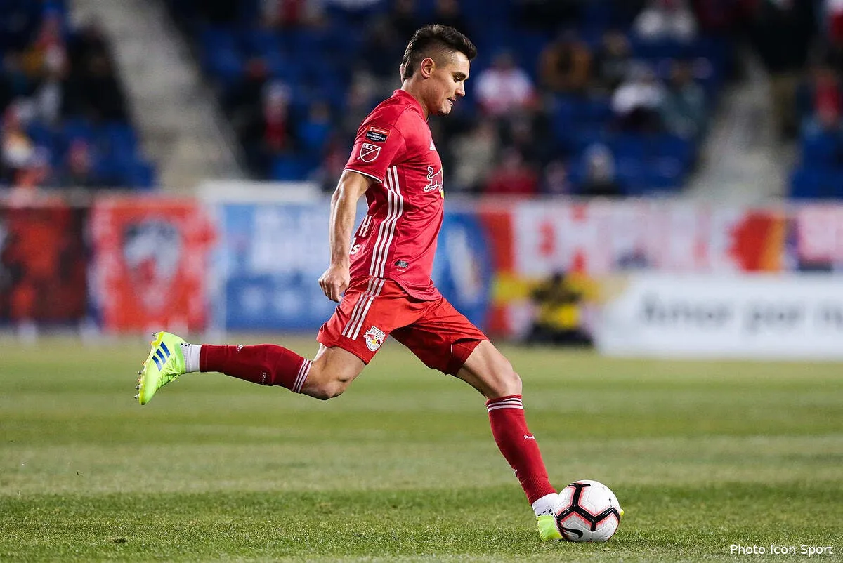 ol un recrutement surprise a 5 me en defense icon sipausa 25780819259285