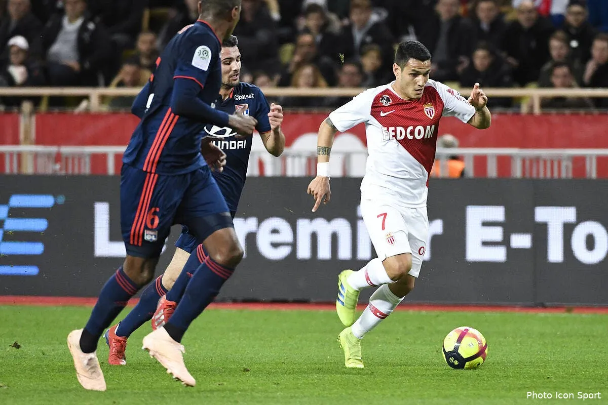 ol une defense aux abois dubois compare a varrault icon pdz 240219 93 08246025