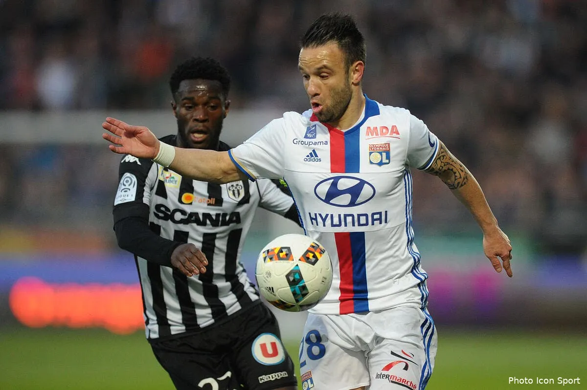 ol valbuena desormais il faut l appeler le renard iconsport fer 280417 10 08178284