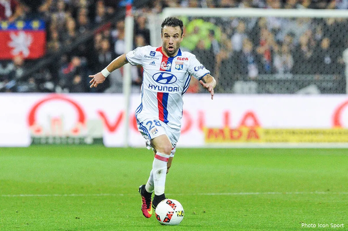ol valbuena le mort de faim present contre lille iconsport jpt 021016 10 28160752