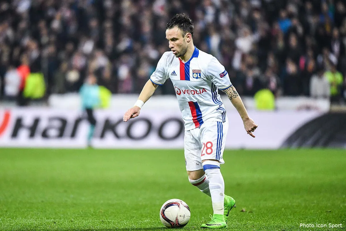 ol valbuena livre ses verites sur un retour en bleu iconsport dib 090317 10 120173670