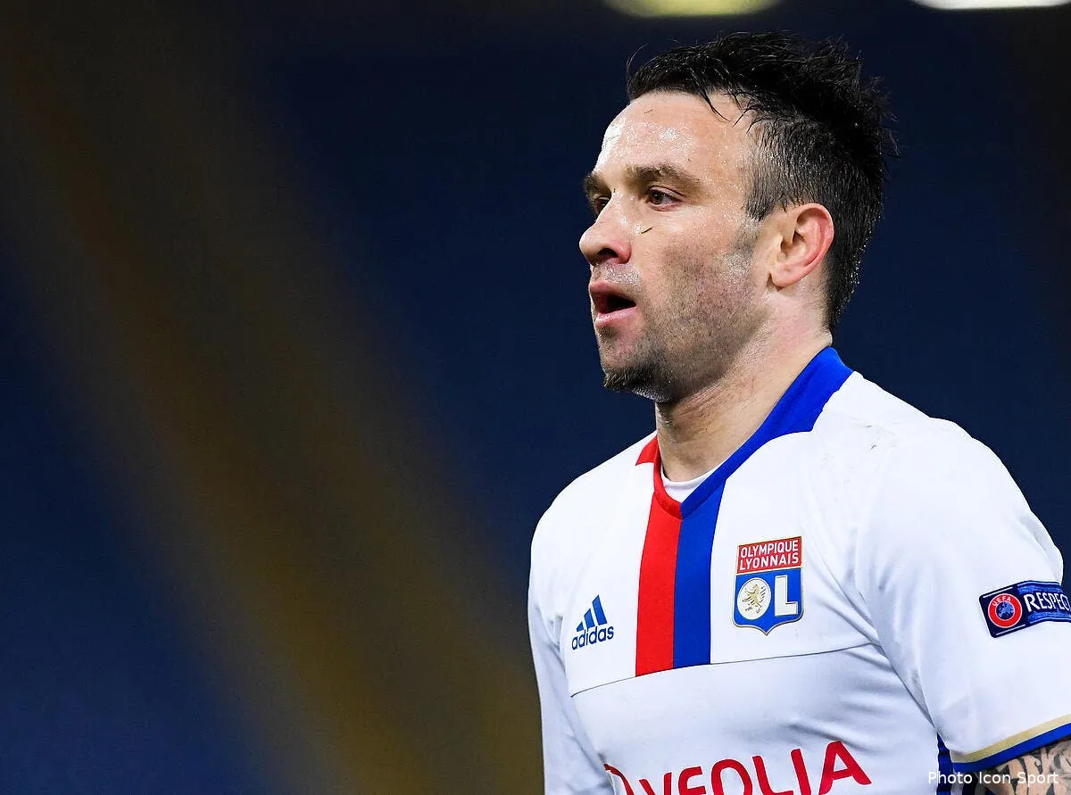 ol valbuena ne veut pas que lyon se rate si pres d une finale iconsport liv 160317 08 16178690