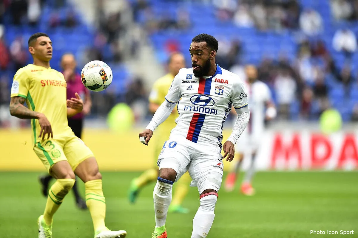 ol visite medicale terminee le prix de lacazette va tomber iconsport laf 070517 05 07185337