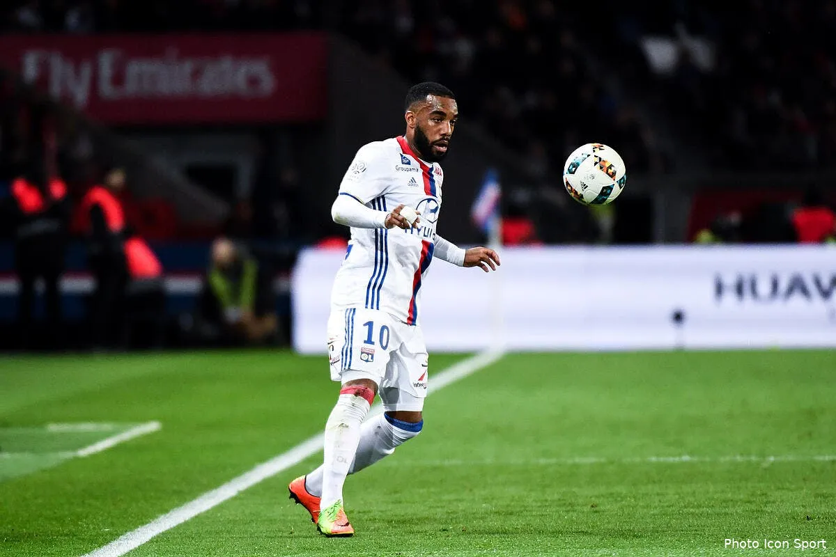 ol wenger lache une petite phrase qui en dit long sur lacazette iconsport dib 190317 10 136174694