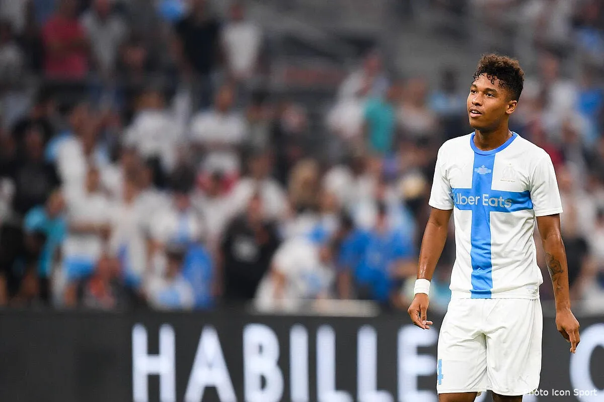 om a peine prolonge kamara pense deja au depart icon dim 010919 08 101264321