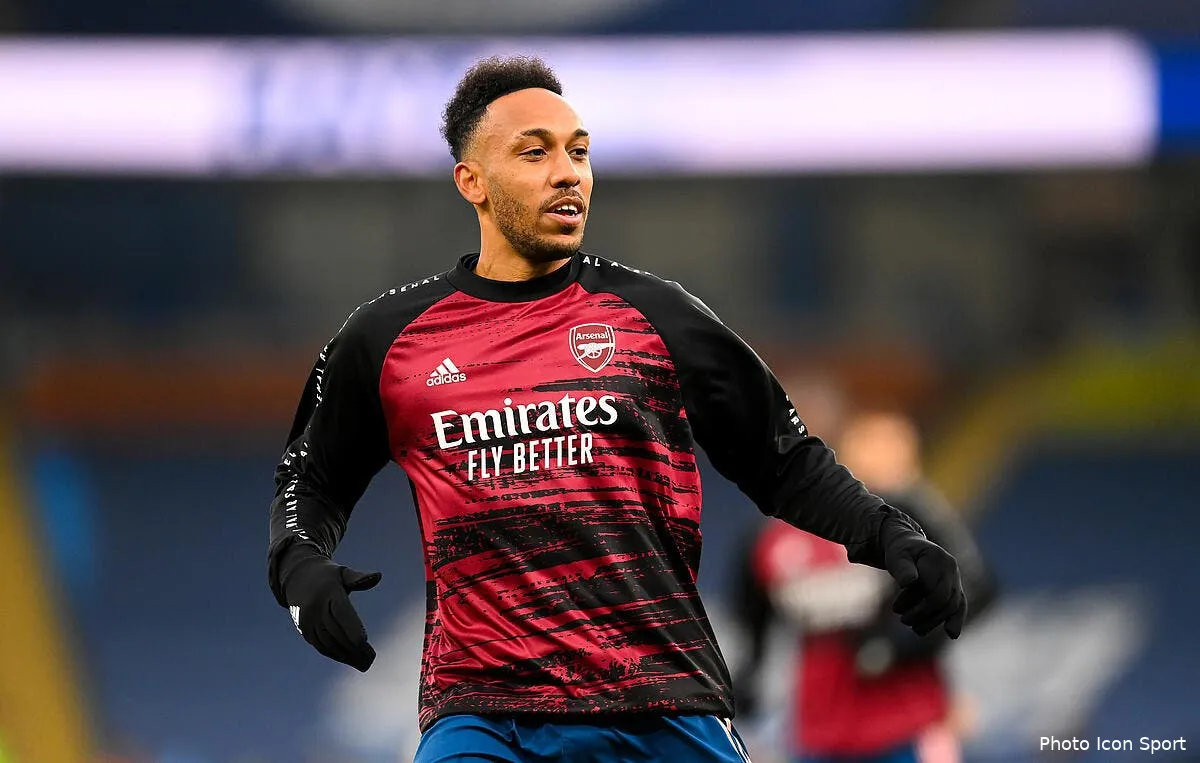 om aubameyang a marseille le petard mouille signe wenger icon 56104630297693