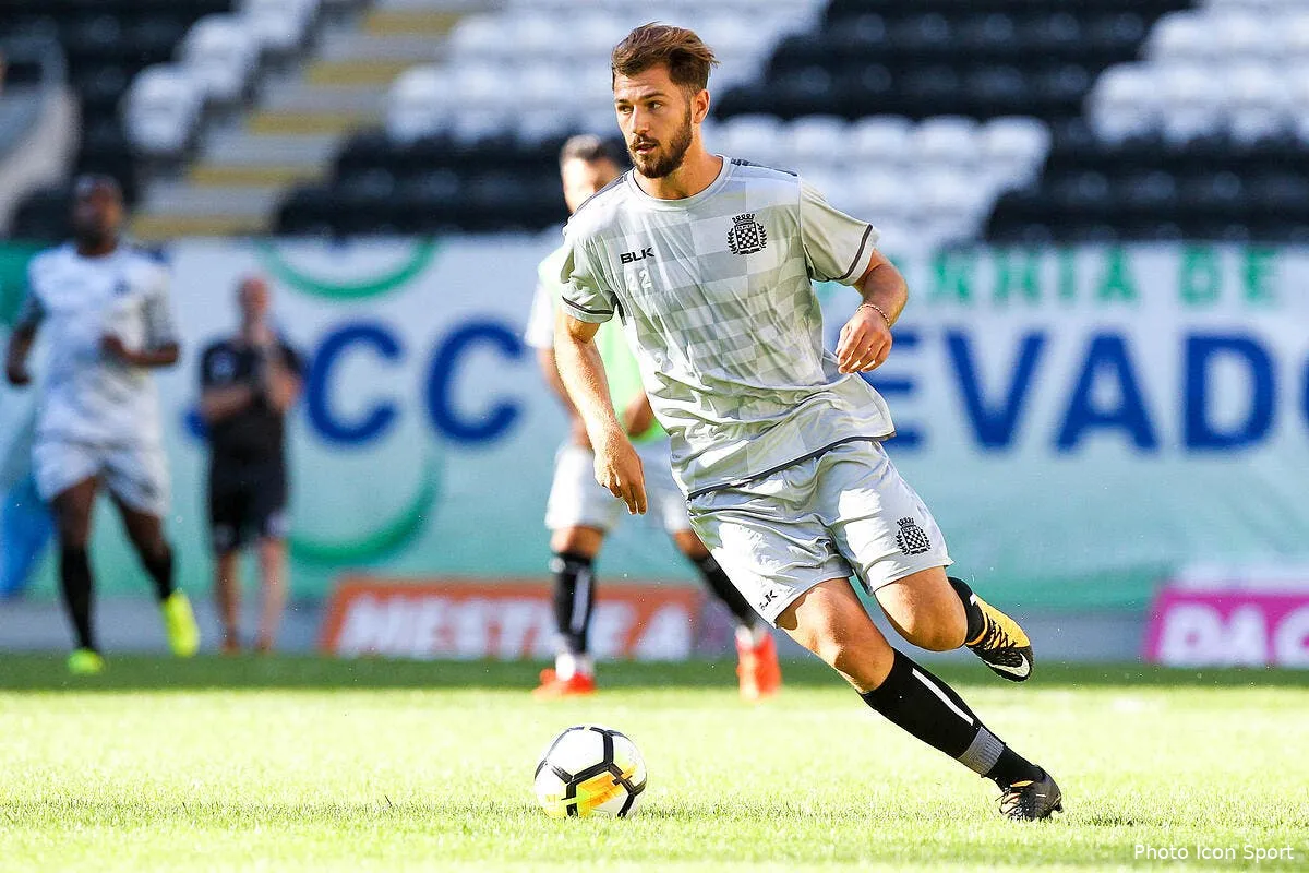 om avant guimaraes marseille recoit un gros avertissement sparagna 3196853